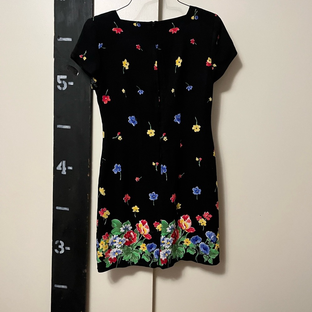 Jessica Howard black floral below knee rayon lined dress size 8 shoulder pads